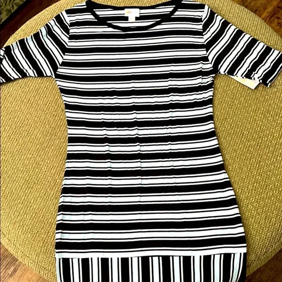 Striped Julia LulaRoe - Picture 1 of 2